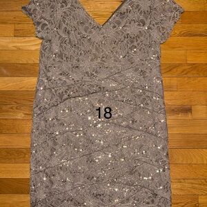 Elegant Lace Evening Dress in Gray
